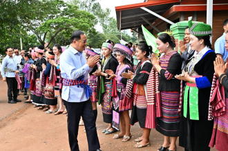 PM Urges Pung Nanoun Subdistrict to Strengthen Development and Livelihoods